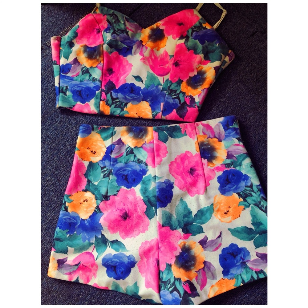 Floral Two Piece Short Set- Super Cute!